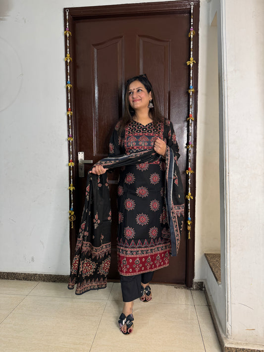 'SAANJH' Black cotton suit