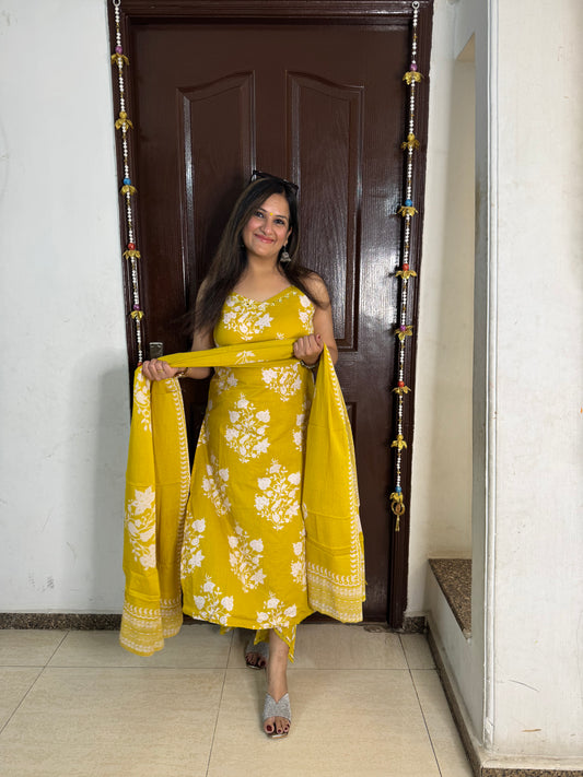 'TANVI' Sleeveless Cotton Suit