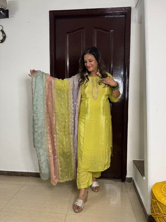 'RASHMI' - Three Pc Set