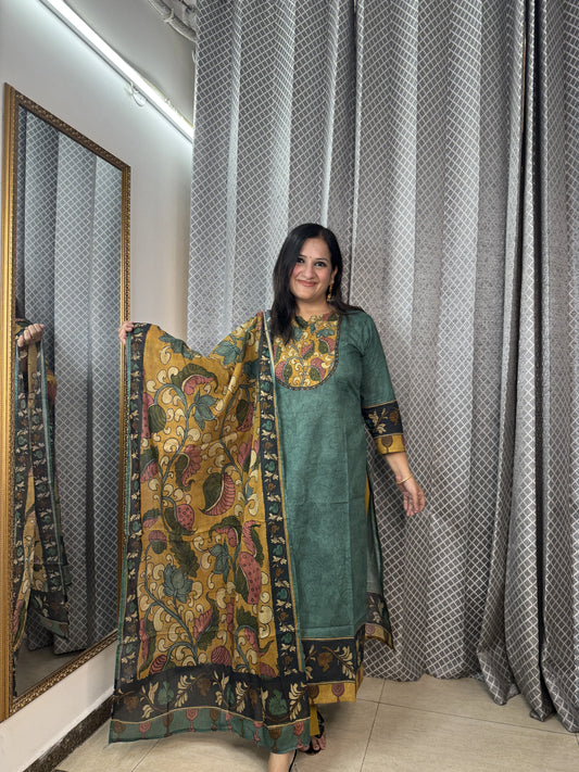 elegant design and comfortable ethnic wear style