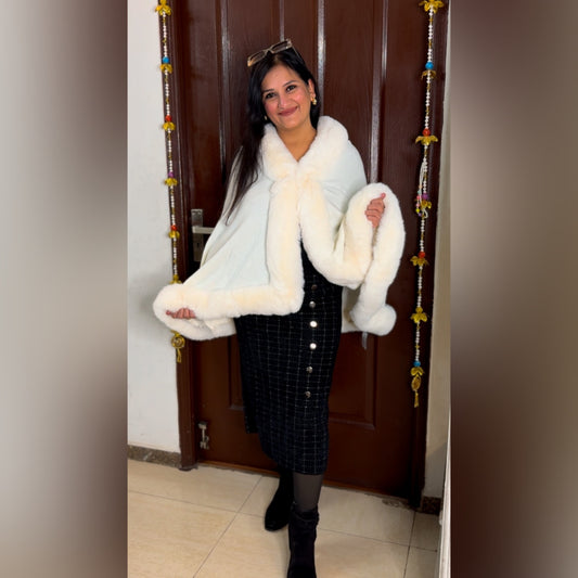 'FURRORA' White Fur Stole