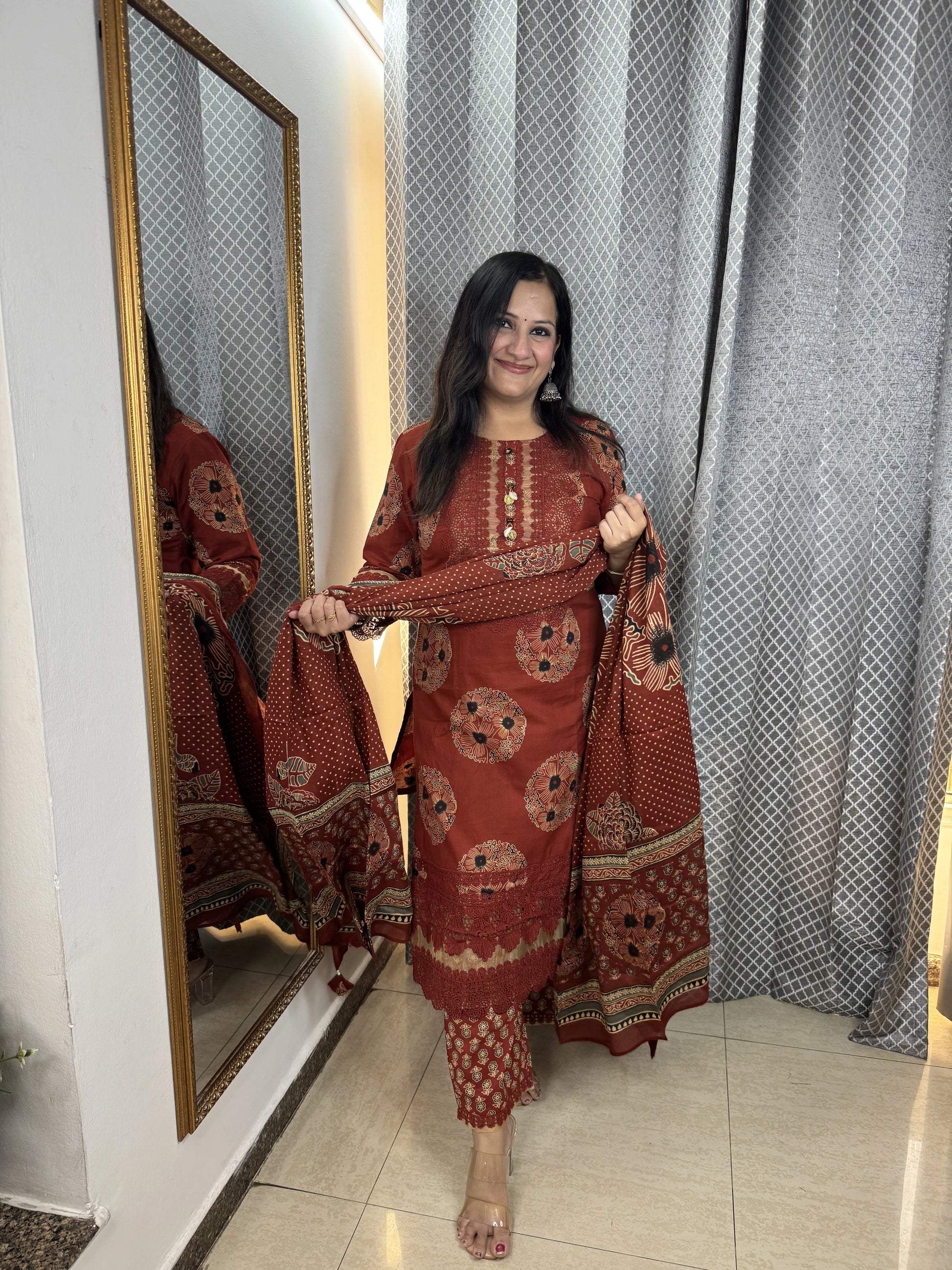 ethnic set for women stylish kurta pant dupatta outfit