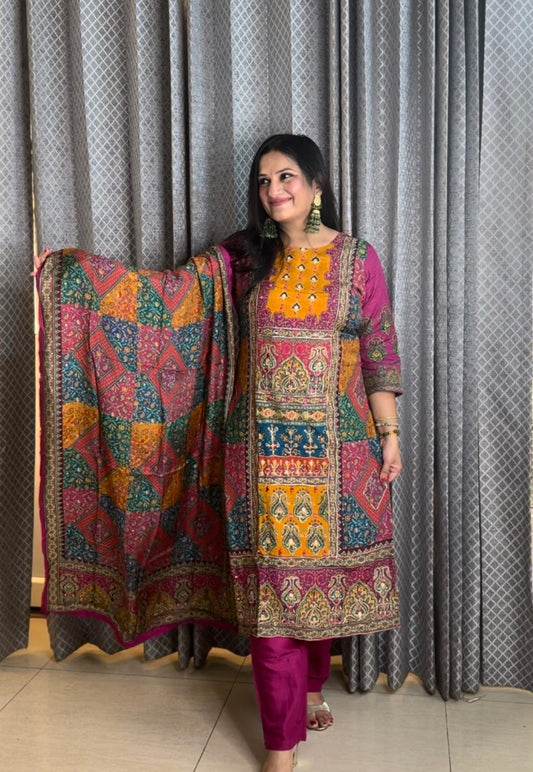 Digital Printed Pink Suit With All Hand Work