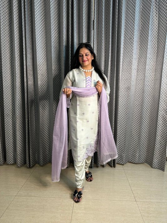 Pastel Pakistani Suit With Lilac Duppatta