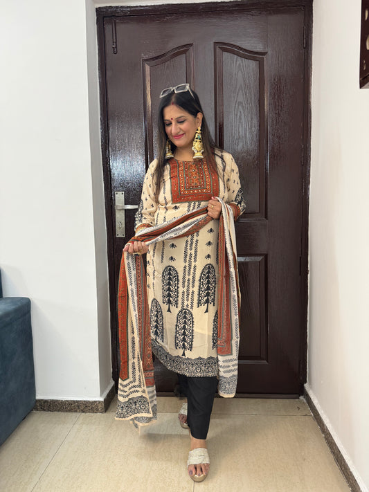 'SAADGI'- Three Pc Set