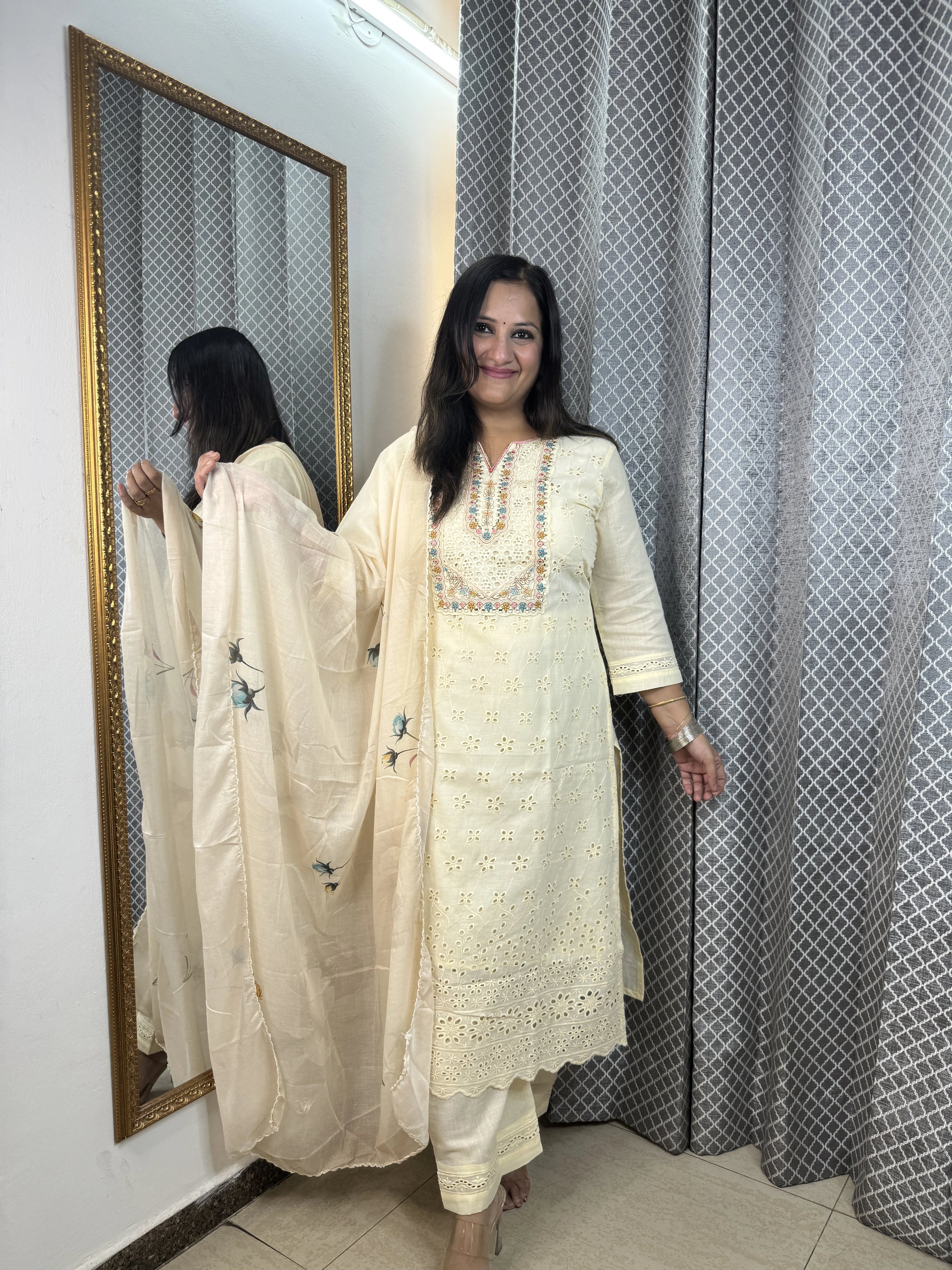 Schiffli embroidery set with intricate detailing and premium fabric